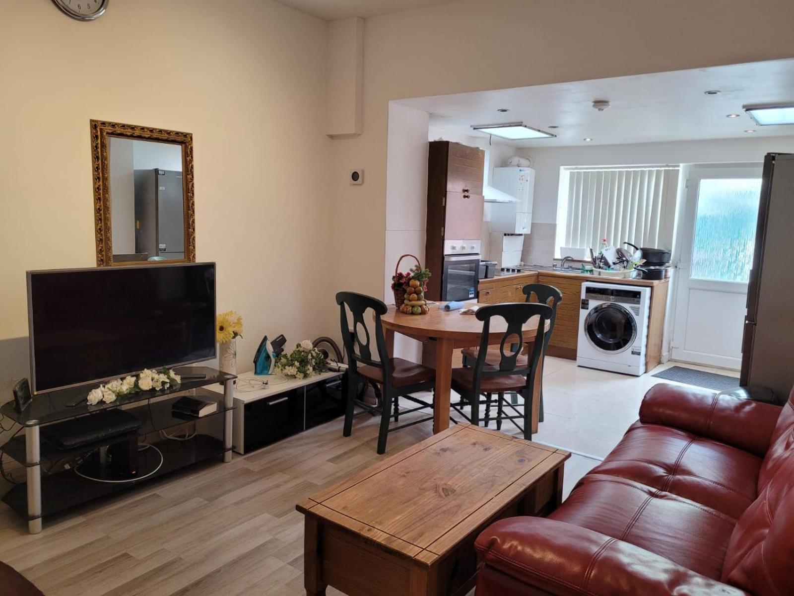 Nice Double Bedroom Near Qmc Nottingham Zewnętrze zdjęcie
